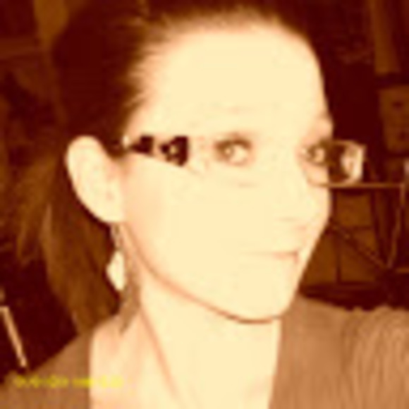 Meet your Posher, Kaylee - Picture 1 of 1